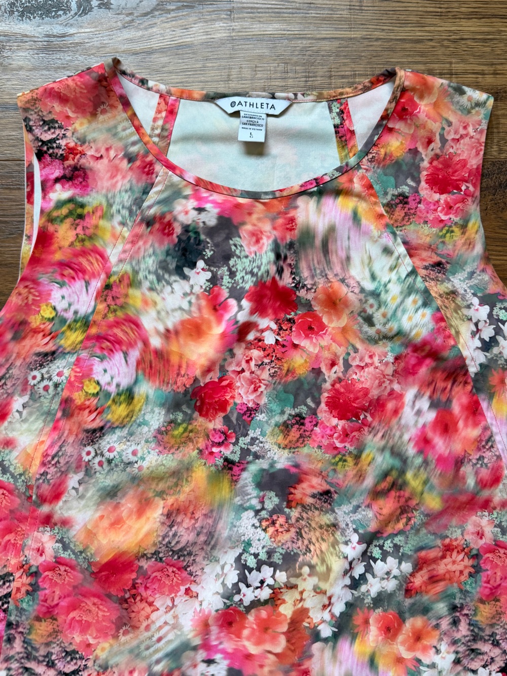 Athleta Women’s Refined Zephyr Bloom Tank Top Pullover Size Large - Picture 4 of 10